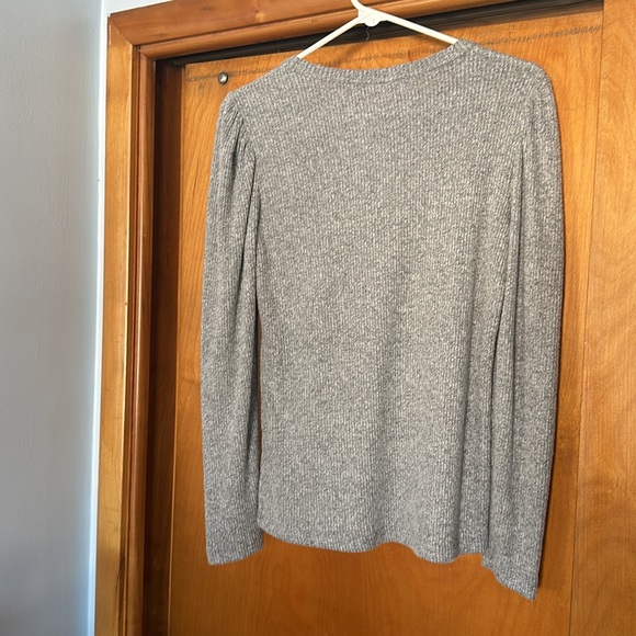 NWT! Women’s long sleeved shirt by Reese C., size L, - Picture 5 of 5